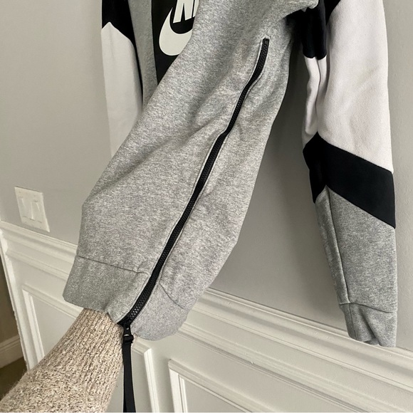 Women’s Nike Air crewneck hoodie small - Picture 2 of 6